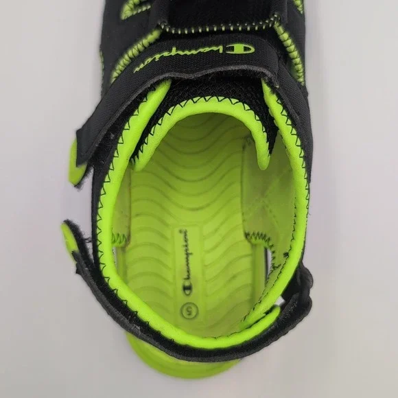 Champion Boys Kids Sandals Shoes Black/Neon Green Strap Closed Toe Size 5 Youth - Picture 7 of 16